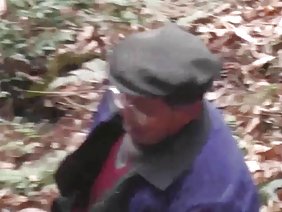 卷毛婊子邀请情人参观