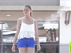 性穿过连裤袜的洞