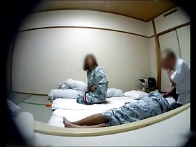 堕落的学生和一位年轻的老师