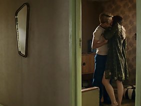 裸女互相爱抚