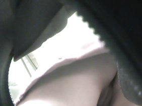老师操了两个年轻的女学生
